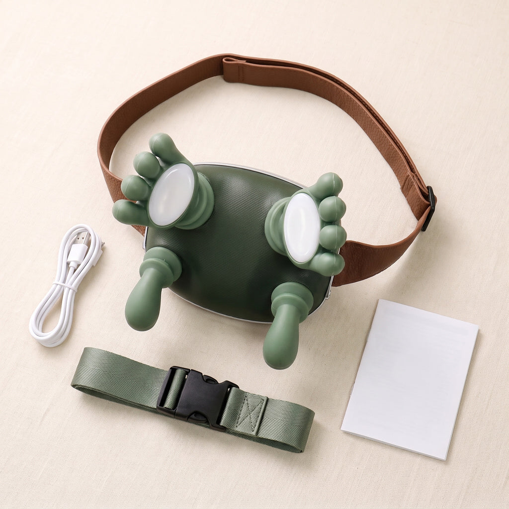 Contenu du colis du masseur cou et épaules : masseur et sangle marron, ceinture verte à boucle, câble USB, notice