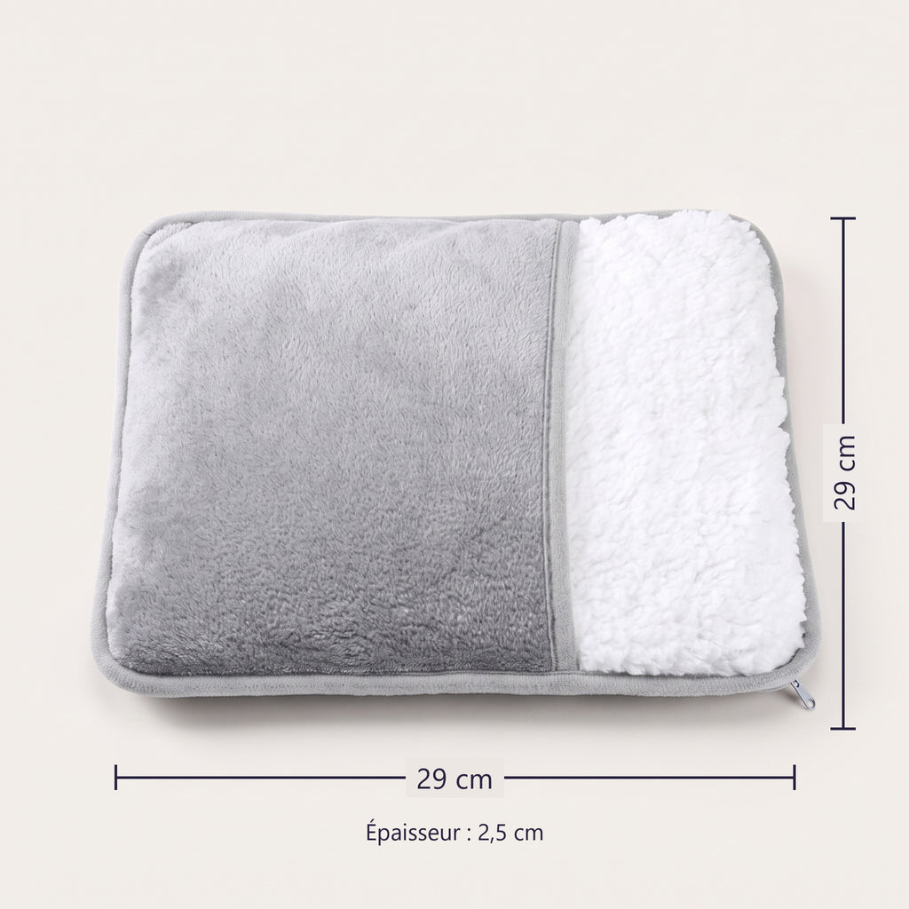 Dimensions du chauffe-pieds : 29 x 29 cm, épaisseur 2,5 cm